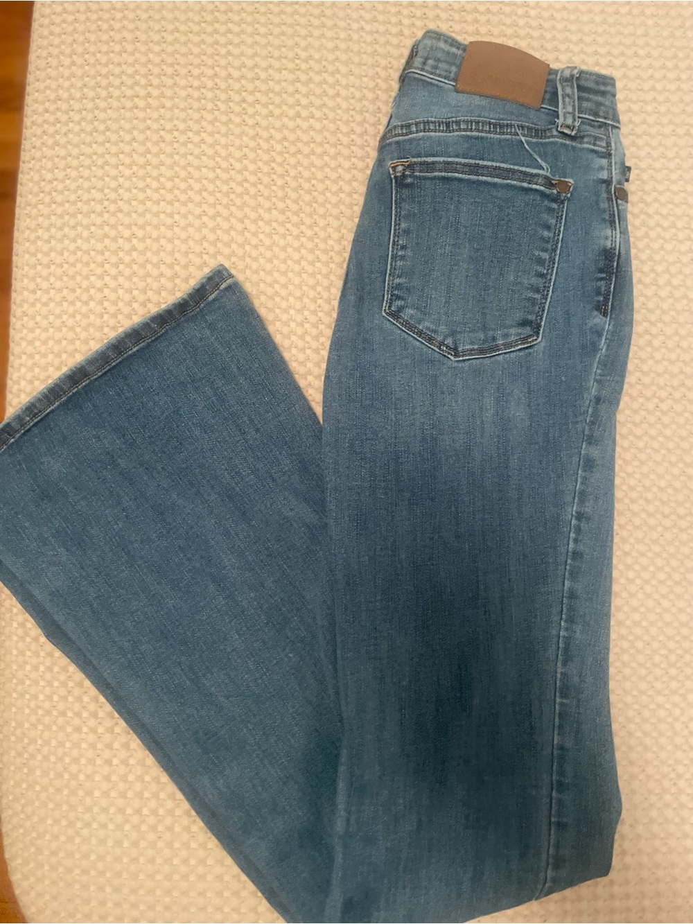 Judy Blue Mid Wash Flare Jeans in Classic Blue